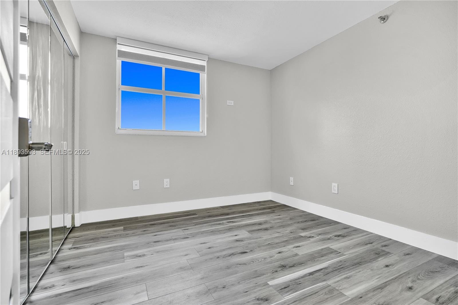 5880 Collins Avenue 403, Miami Beach, FL 33140 photo 17
