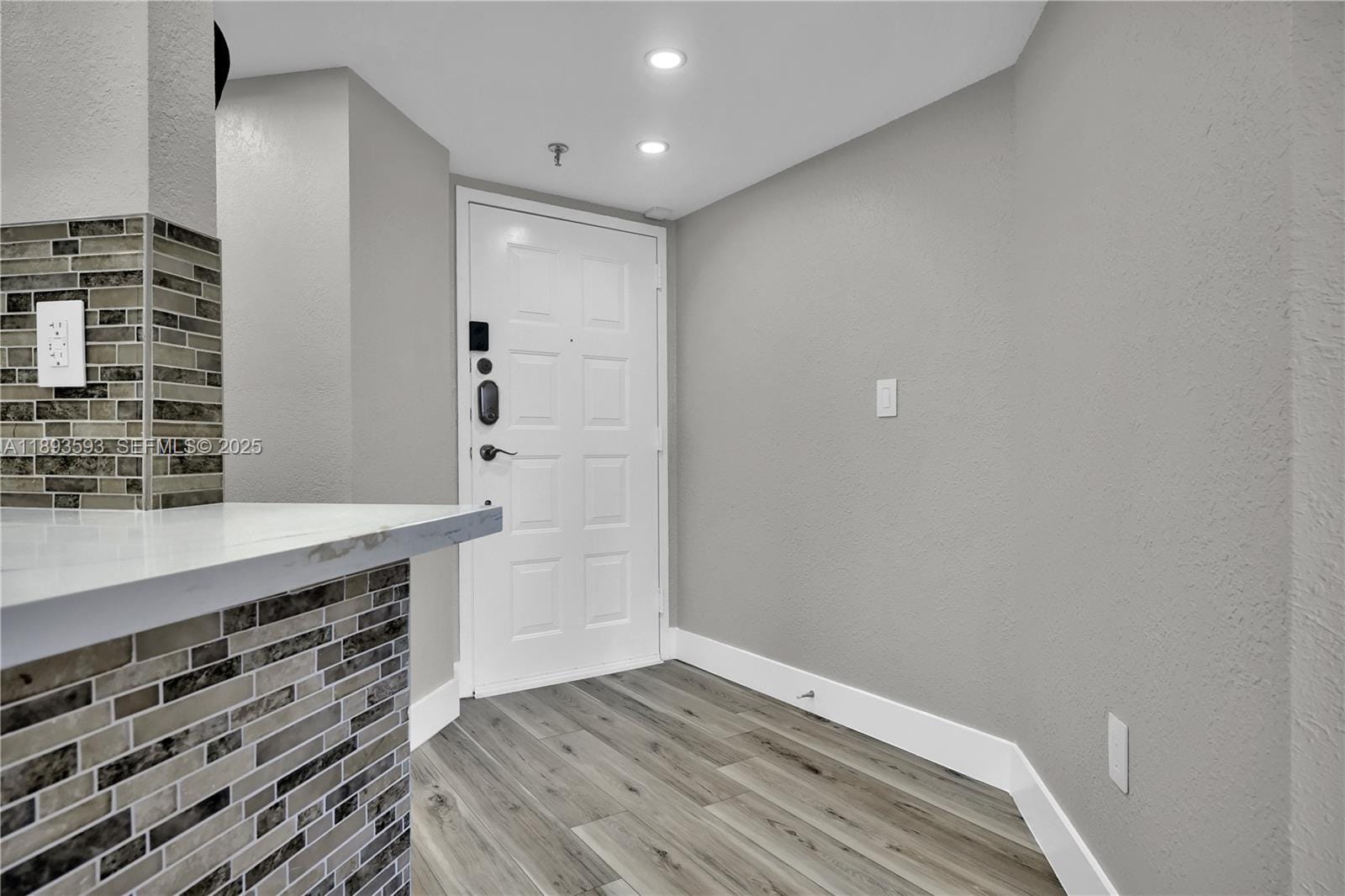 5880 Collins Avenue 403 — photo 6
