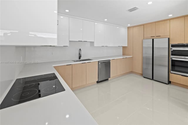 5000 Bayberry Lane, sold in Woodlands Sec One-Phase O, Tamarac, FL