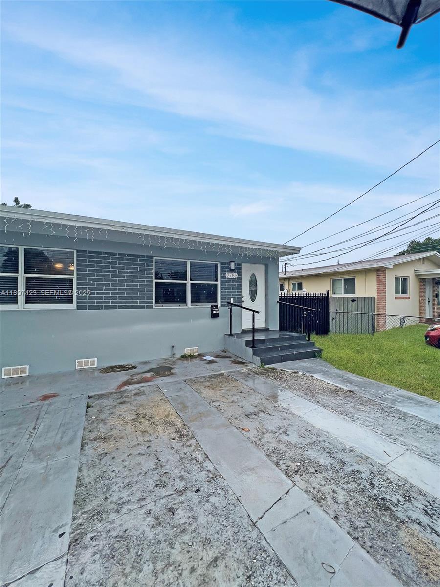 2783 SW 2785 33rd Court, Miami, FL 33133, Miami