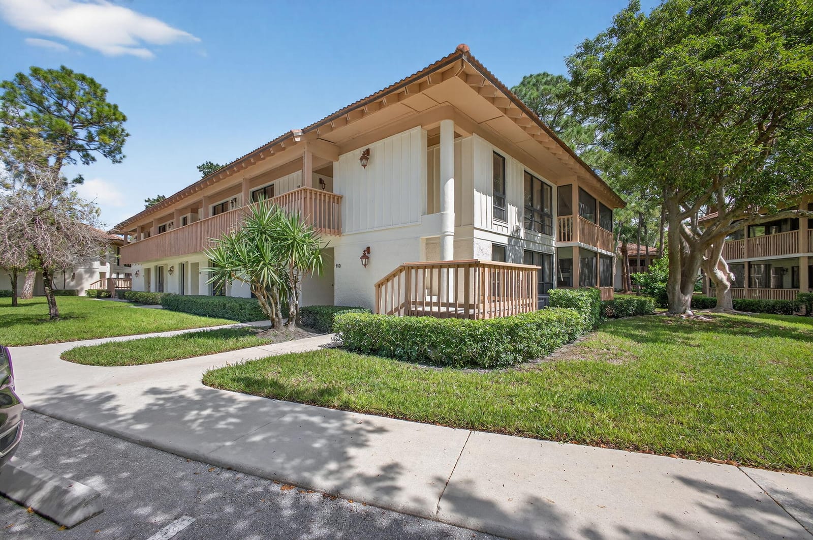 113 Brackenwood Road, Palm Beach Gardens, FL 33418
