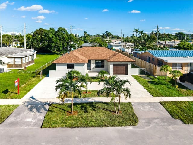 205 SE 3rd Street, sold in Dania Golf View, Dania Beach, FL