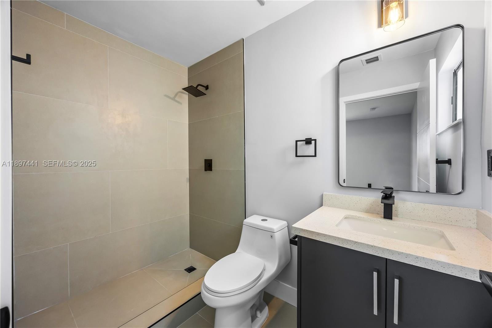 205 SE 3rd Street, Dania Beach, FL 33004 photo 9