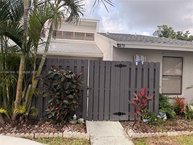 1970 Monks Court, sold in Abbey Park 1, West Palm Beach, FL