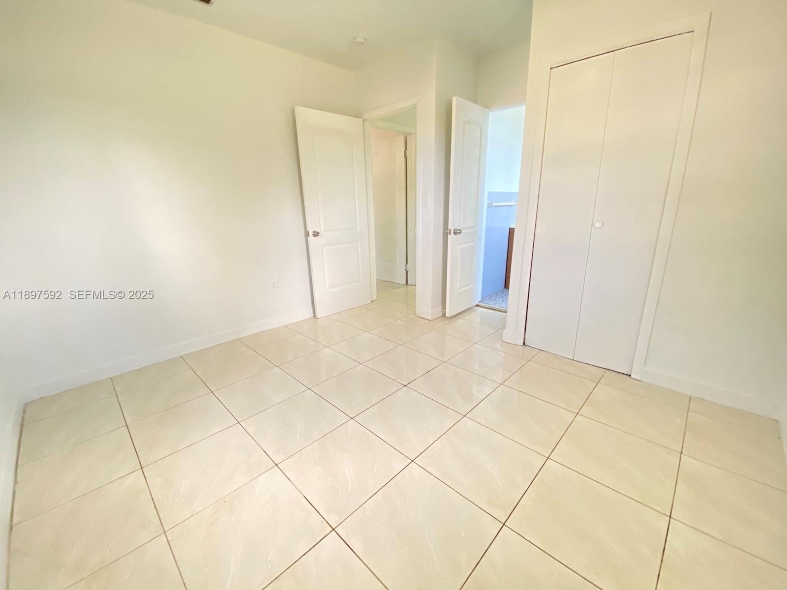 1121 NE 214th Street, Miami, FL 33179 photo 14
