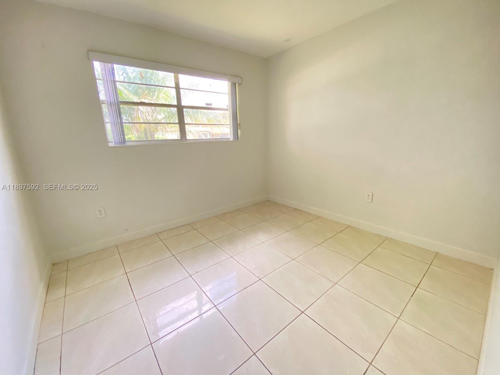 1121 NE 214th Street — photo 9