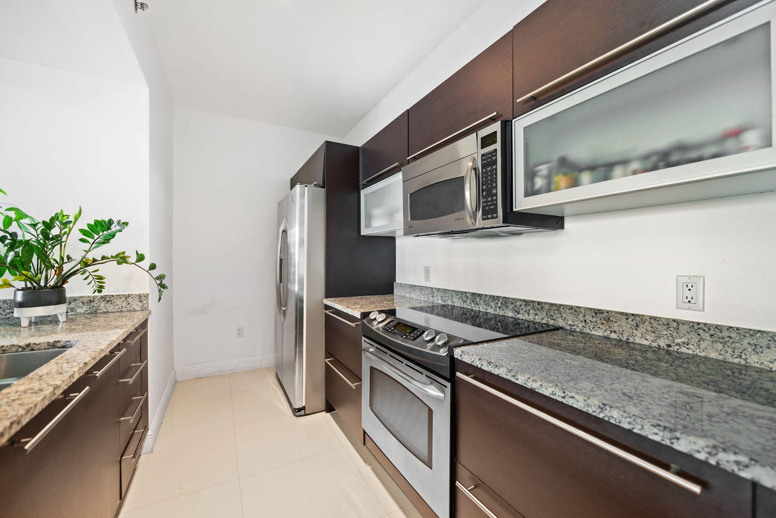 951 Brickell Avenue 400 — photo 8