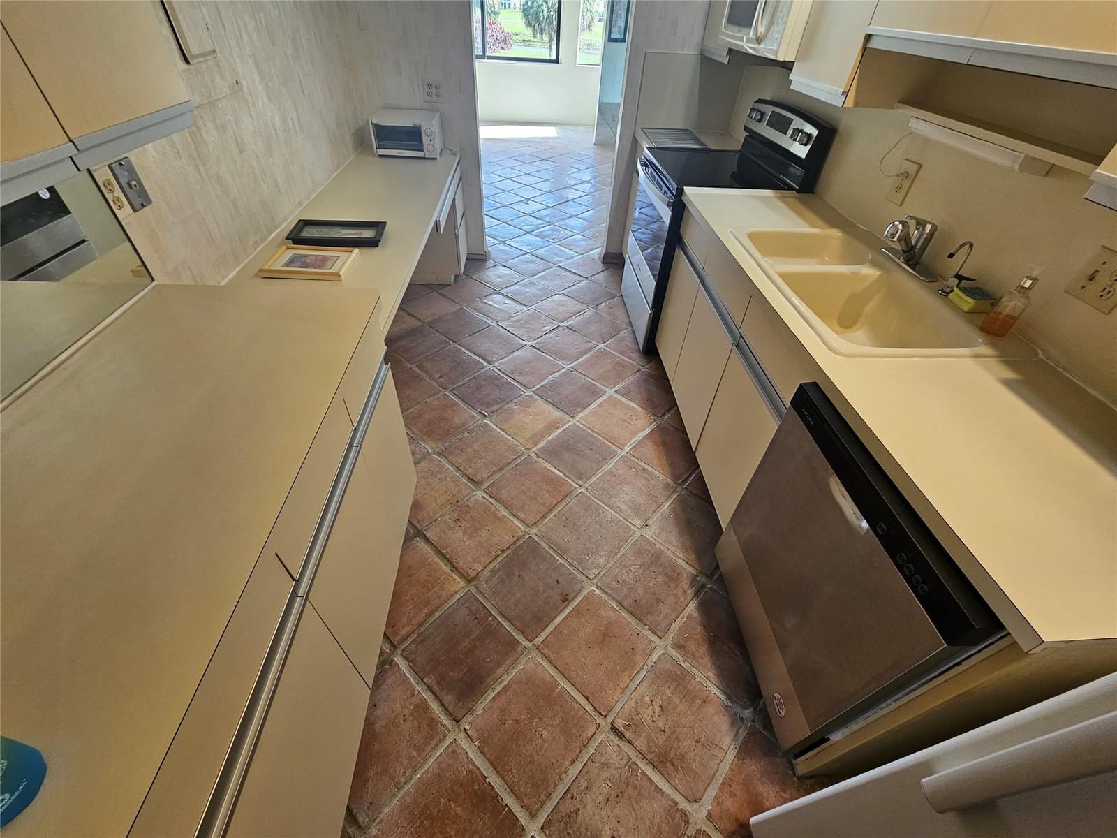 4770 Fountains Drive S 303 — photo 7