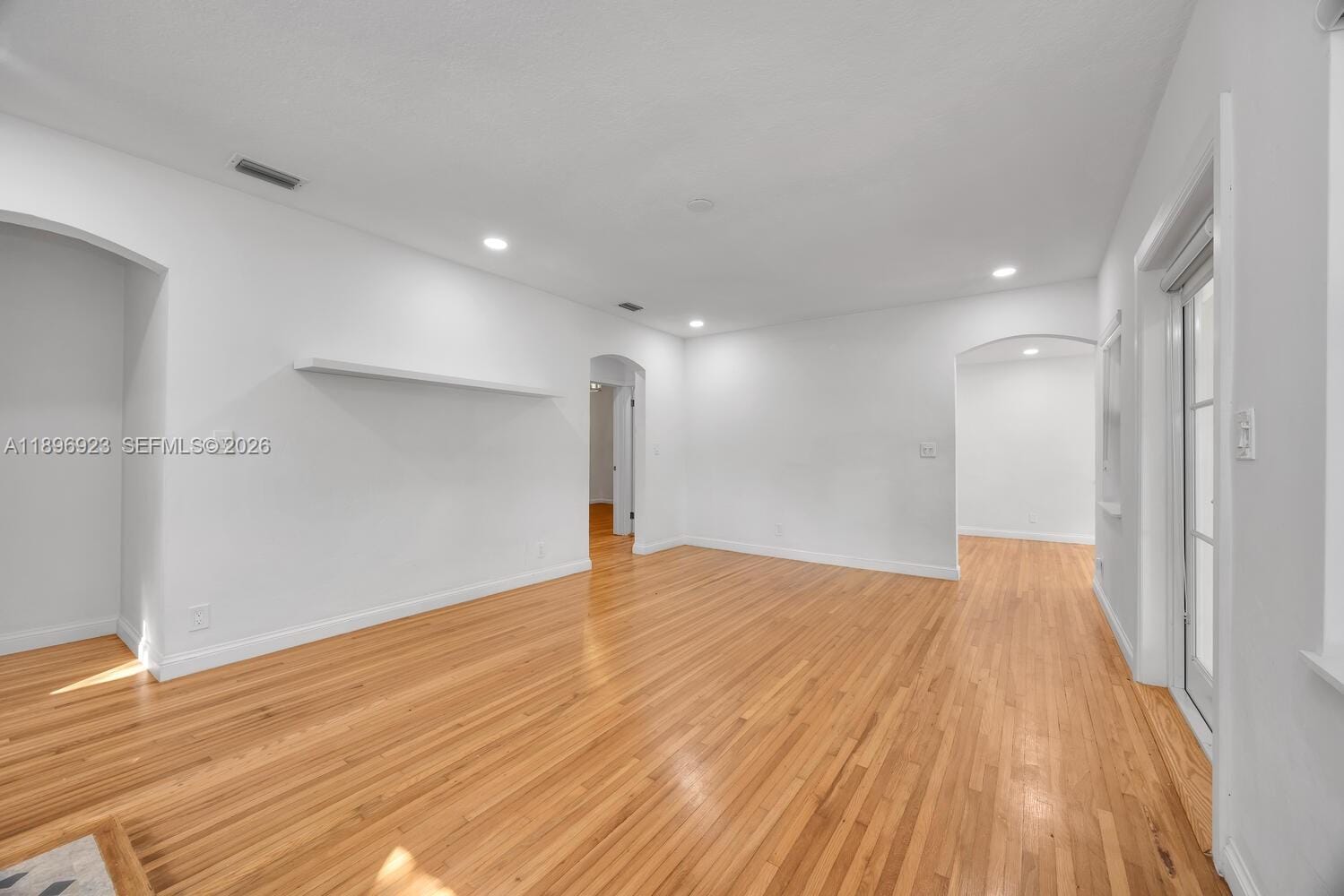 1100 El Rado Street — photo 8