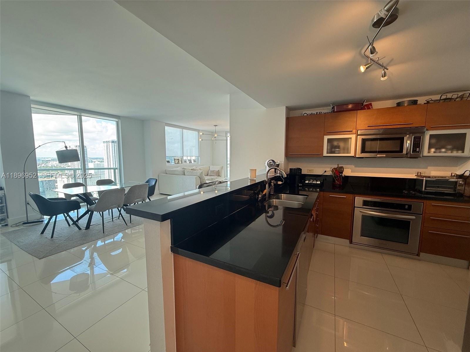 244 Biscayne Boulevard 3708 — photo 11