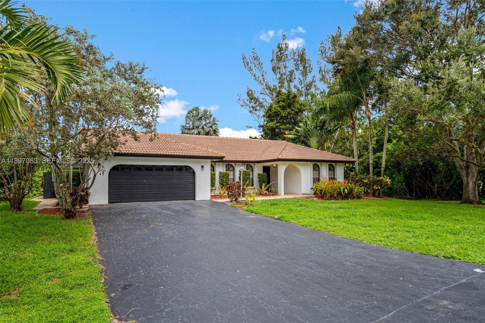 4490 SW 105th Avenue, Davie, FL 33328 photo 2