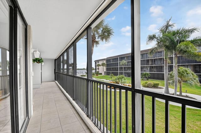 2424 N Federal Highway 207, sold in Inlet Harbor Club, Boynton Beach, FL