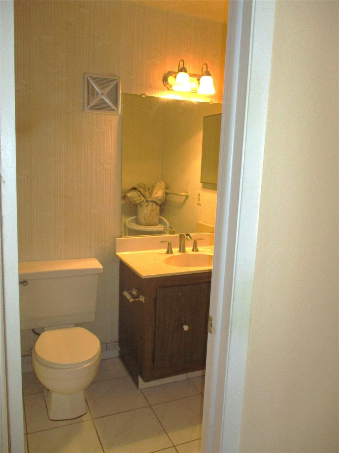 8390 Lagos De Campo Boulevard 304, Tamarac, FL 33321 photo 18