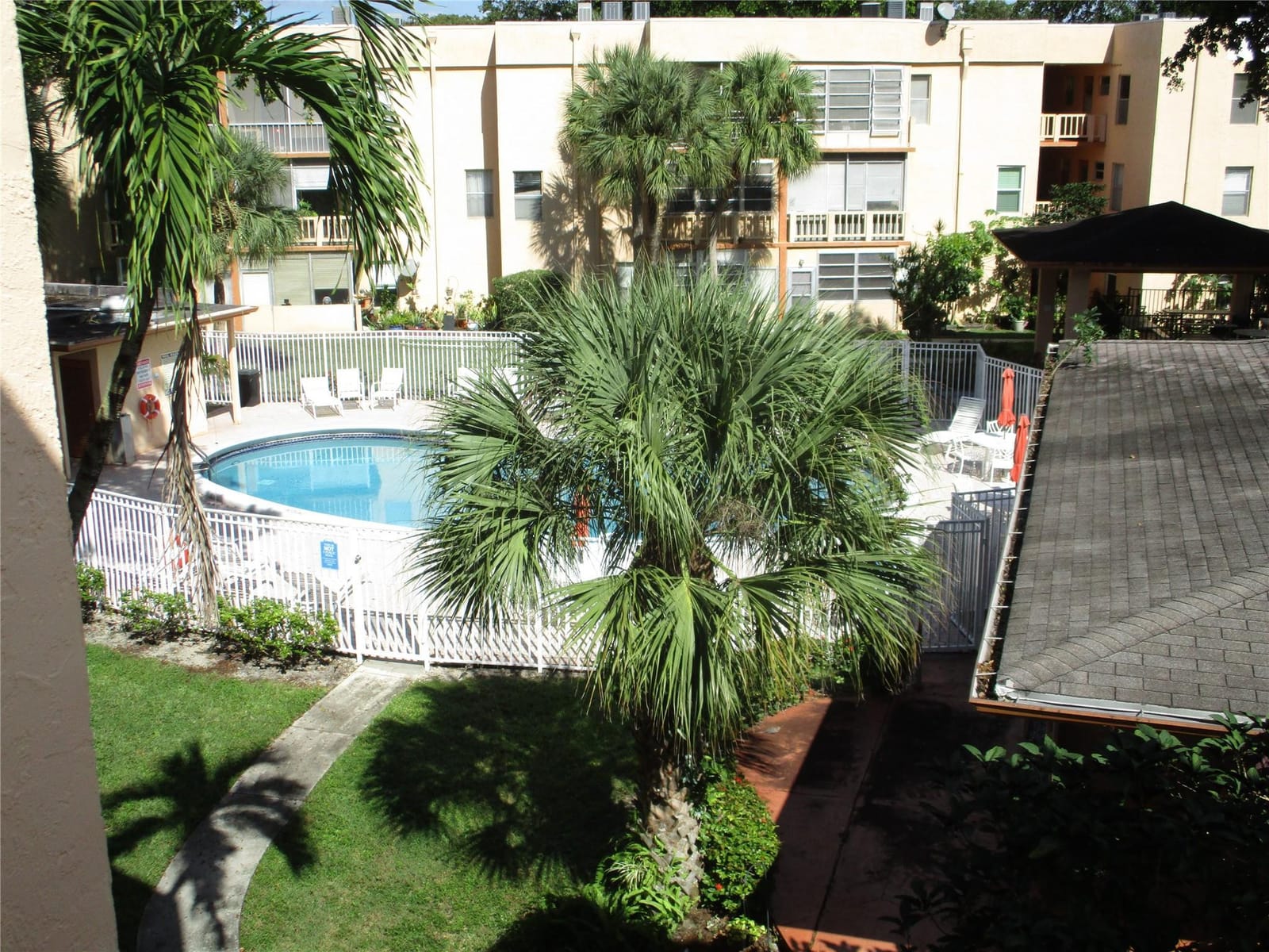 8390 Lagos De Campo Boulevard 304, Tamarac, FL 33321 photo 24