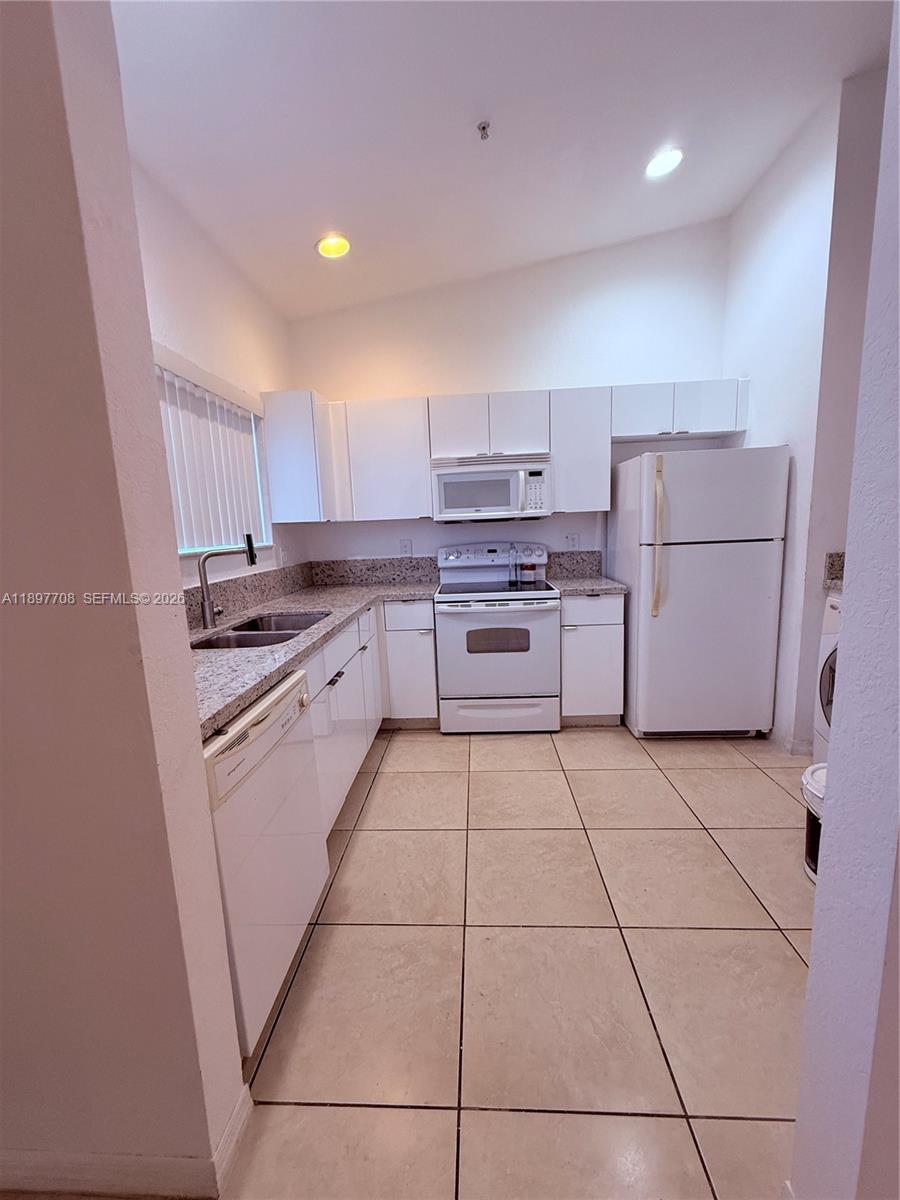 3820 SW 48th Avenue E31, Pembroke Park, FL 33023, Pembroke Park