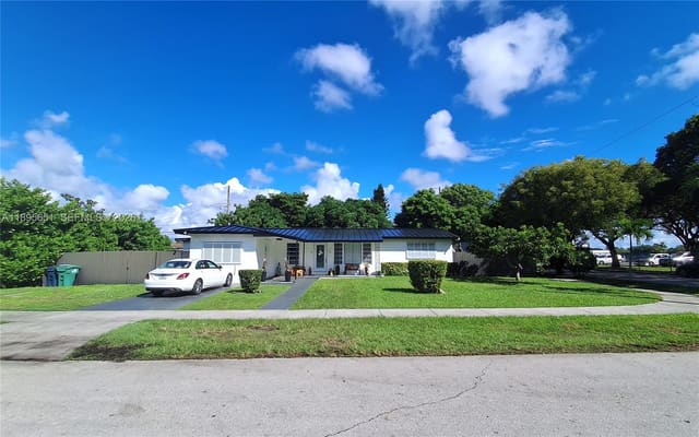 10305 SW 149th Terrace, sold in Richmond Hgts Ests 3rd Ad, Miami, FL