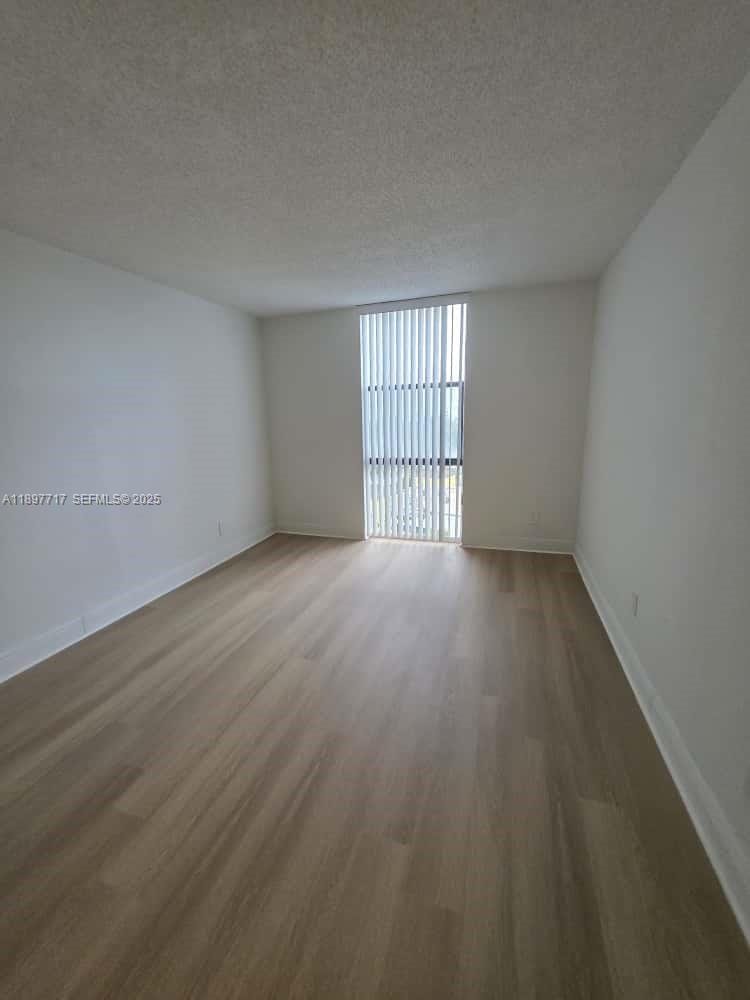 13499 Biscayne Boulevard 811 — photo 7