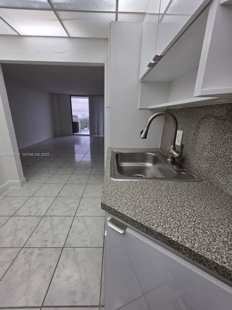 13499 Biscayne Boulevard 811 — photo 8