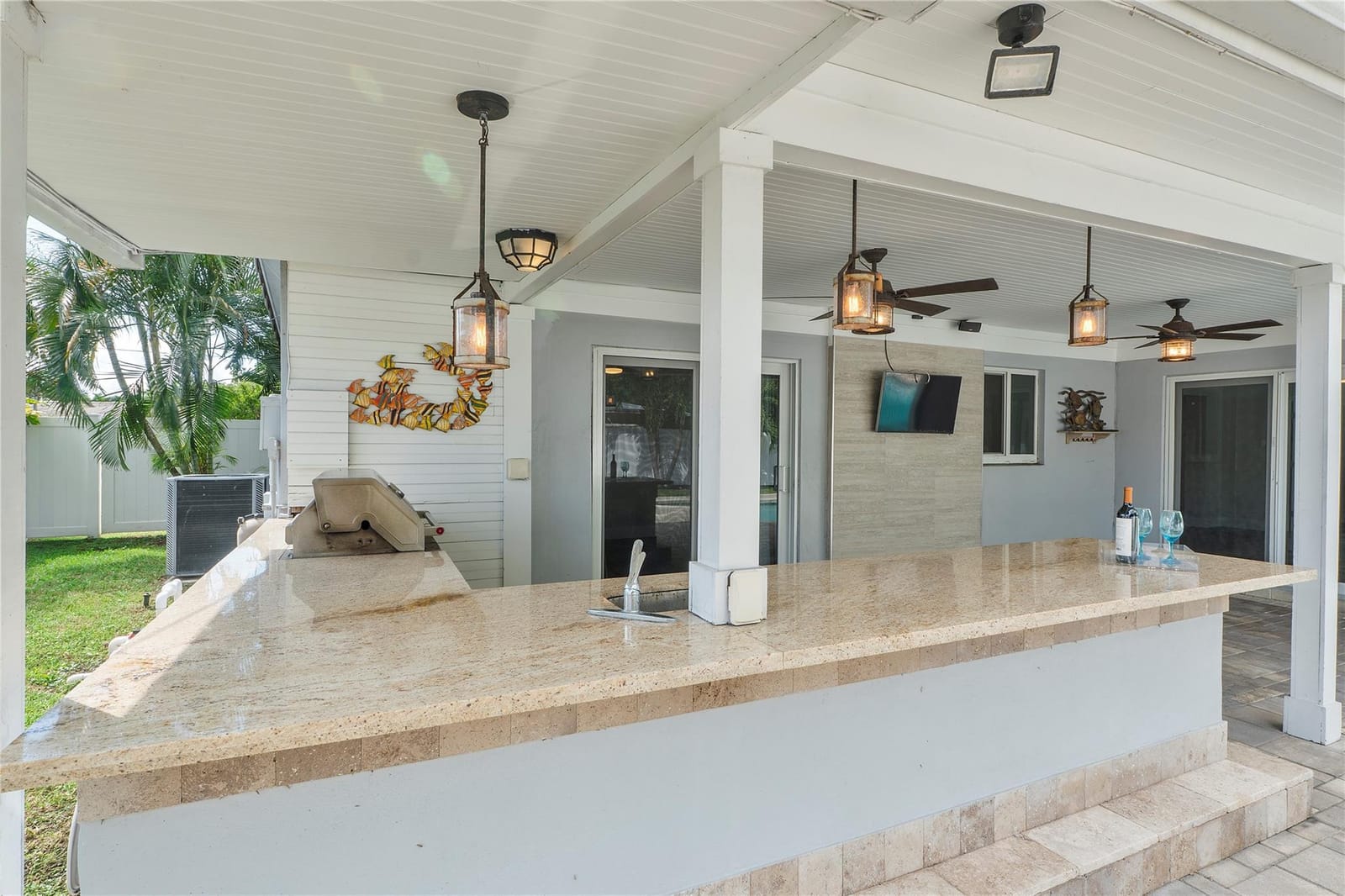 1009 SE 10th Court — photo 8