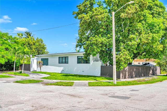 3051 SW 84th Court, Miami, FL 33155