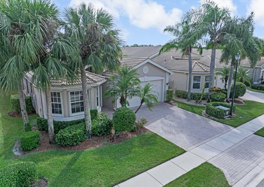 8770 Arbor Walk Drive, Lake Worth, FL 33467 photo 3