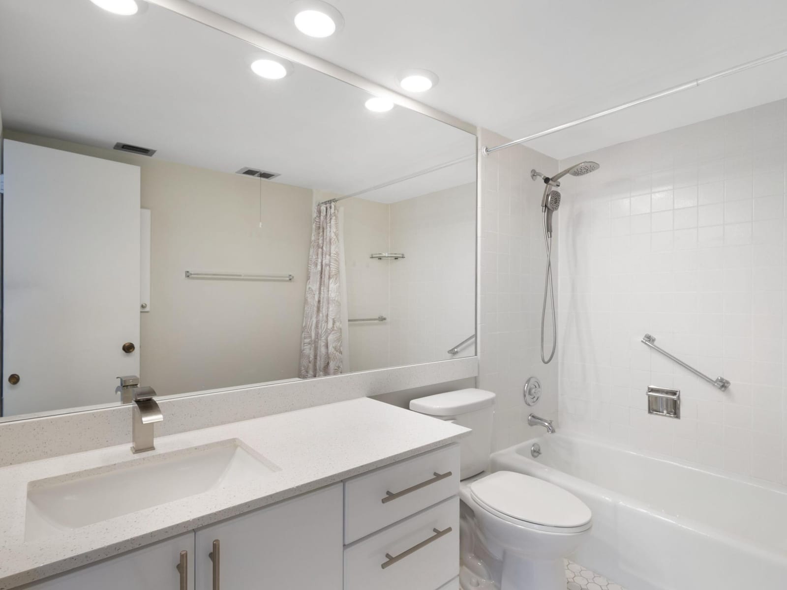1500 Presidential Way 306 — photo 11