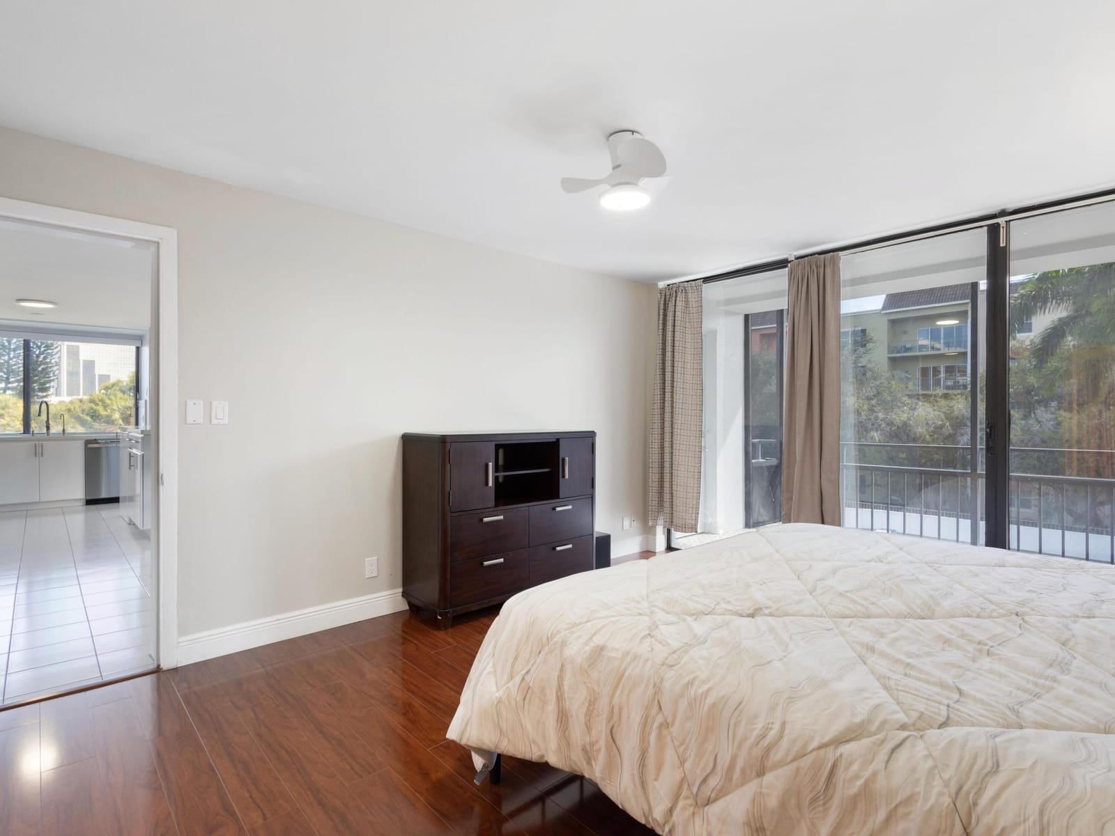 1500 Presidential Way 306 — photo 8