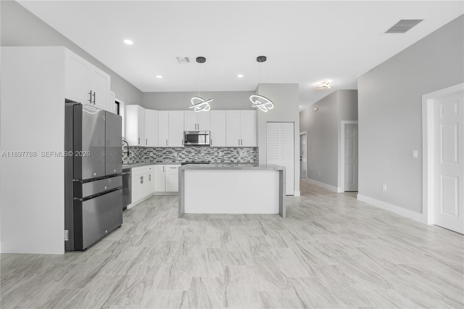 5370 Plunkett Street — photo 8