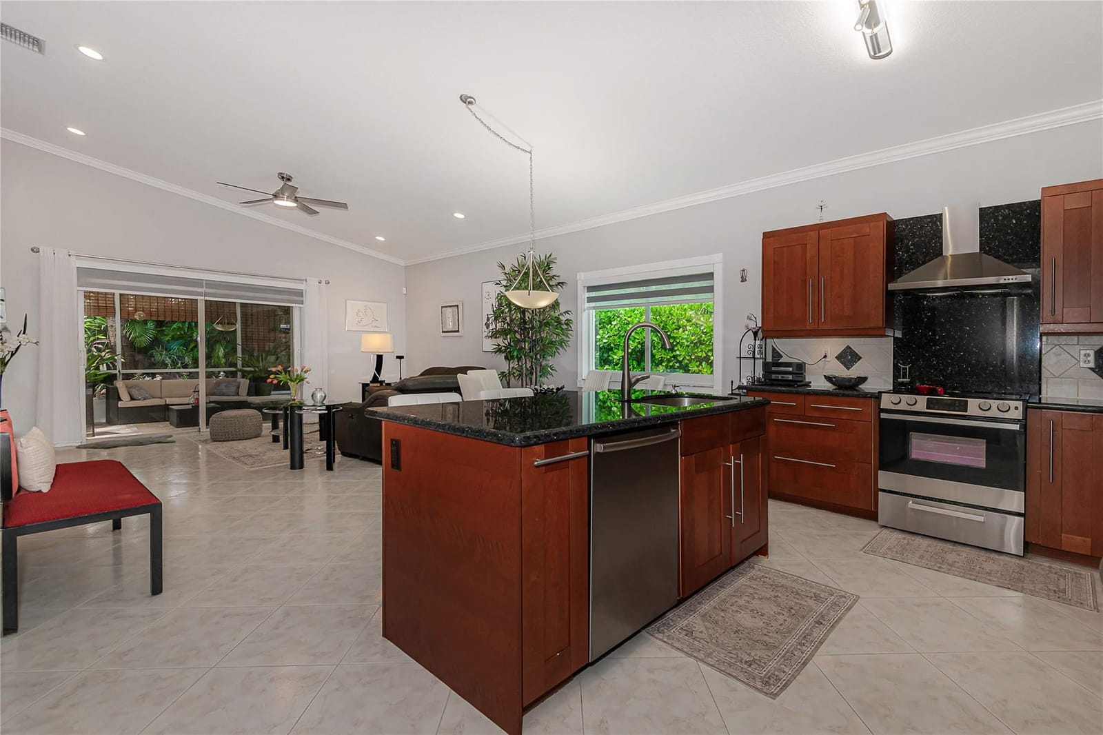 1249 SW 46th Way, Deerfield Beach, FL 33442 photo 8
