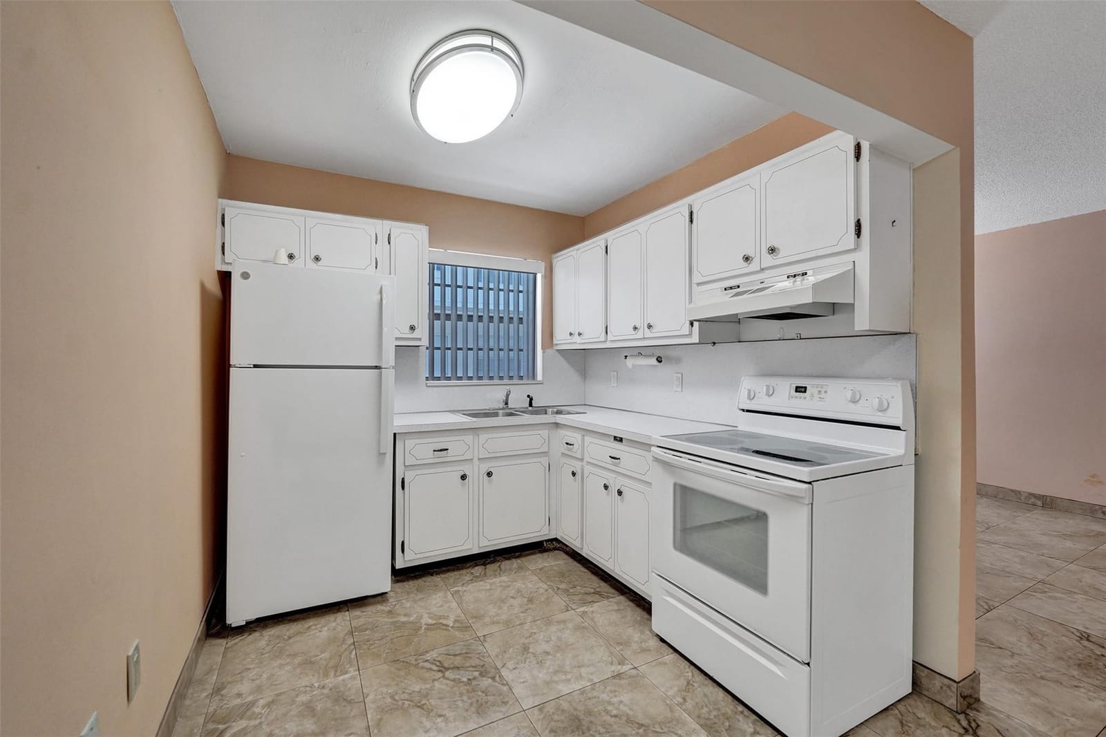 2010 Fillmore Street 202, Hollywood, FL 33020
