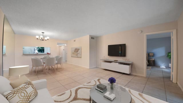 7118 Golf Colony Court 105, Lake Worth, FL 33467