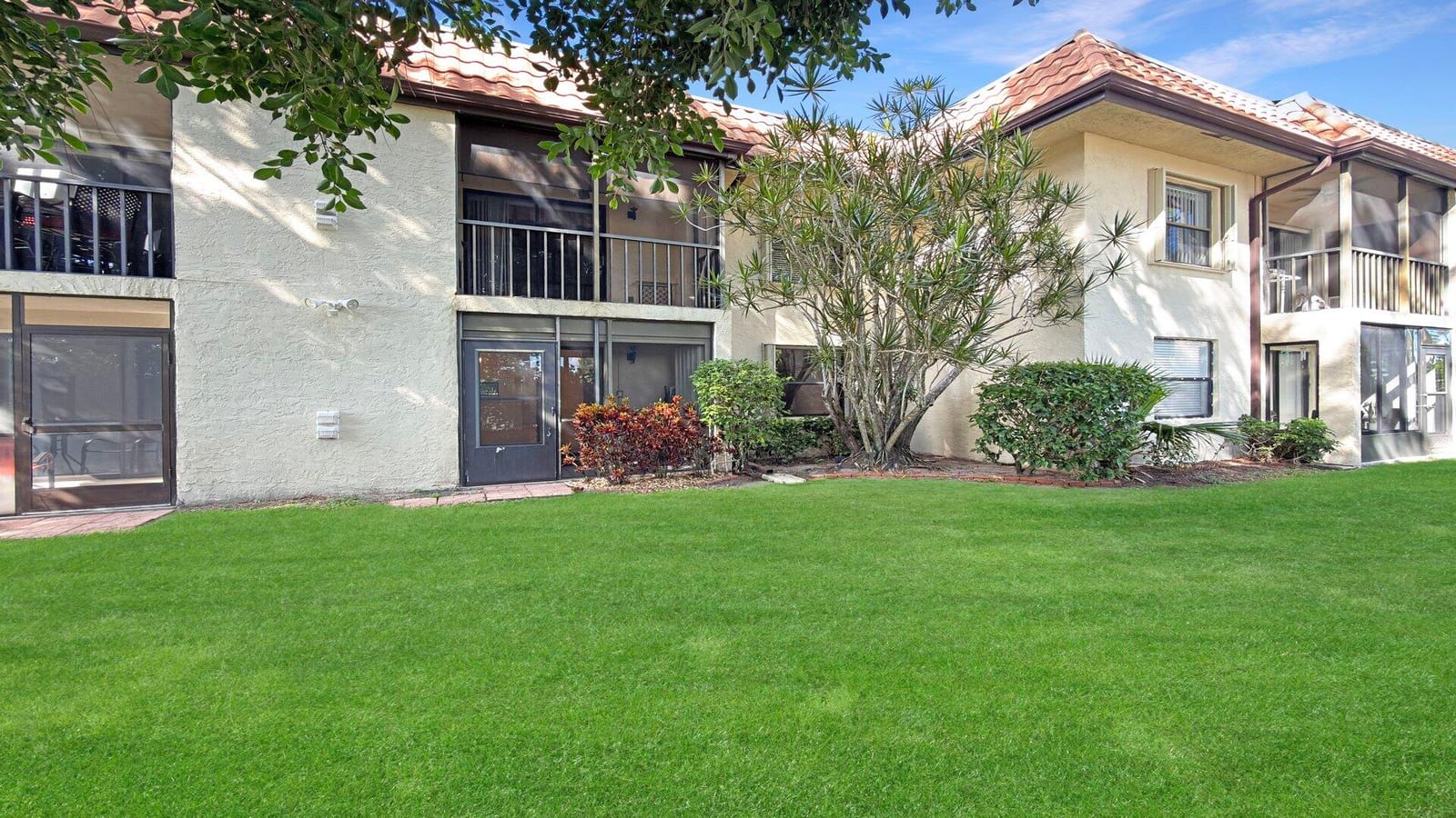 7118 Golf Colony Court 105, Lake Worth, FL 33467 photo 16