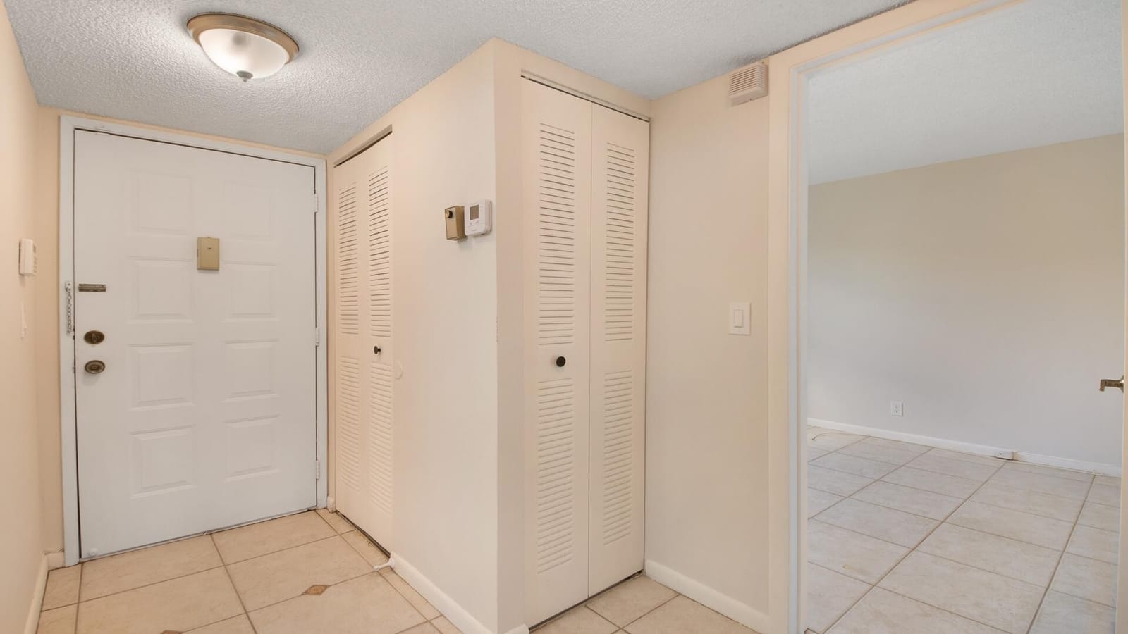 7118 Golf Colony Court 105, Lake Worth, FL 33467 photo 3