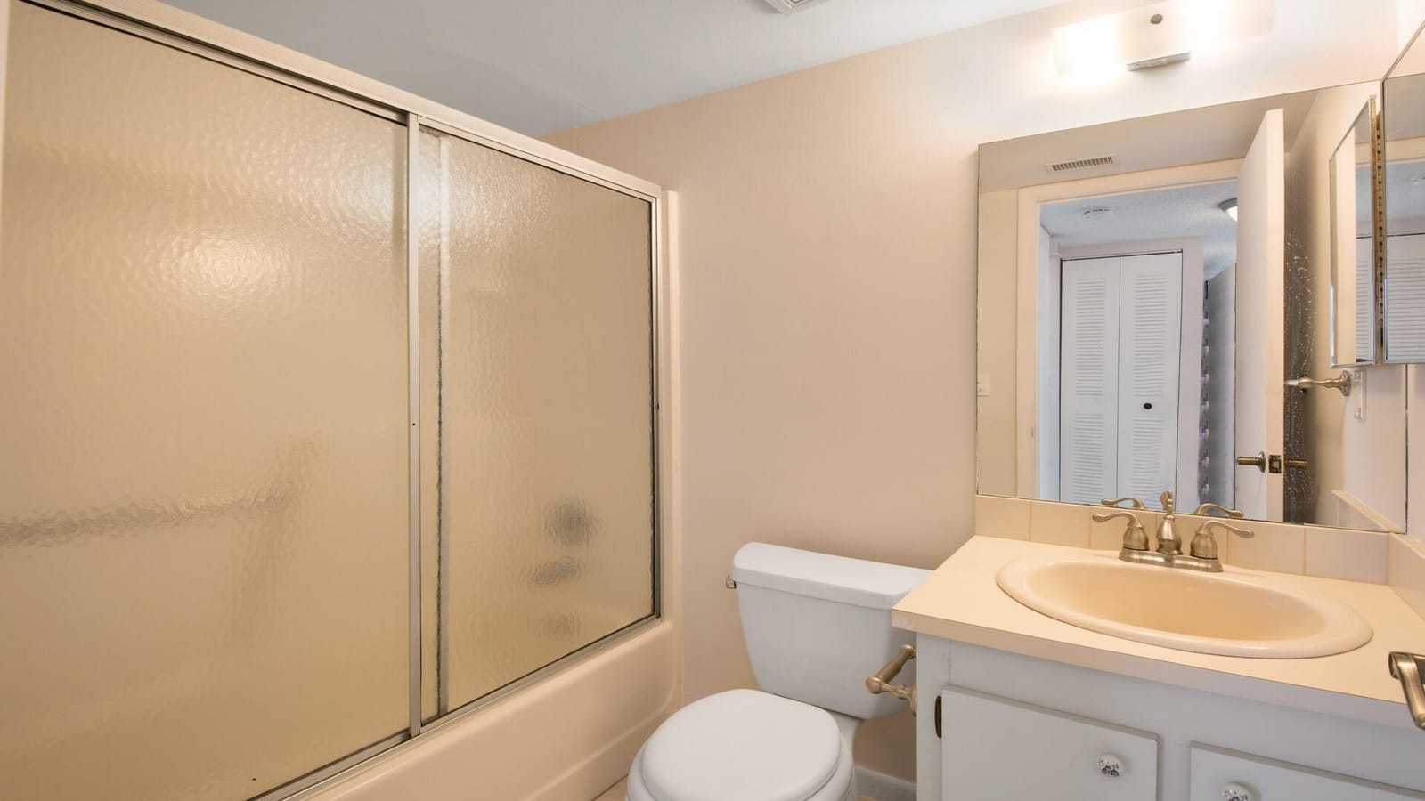 7118 Golf Colony Court 105, Lake Worth, FL 33467 photo 9