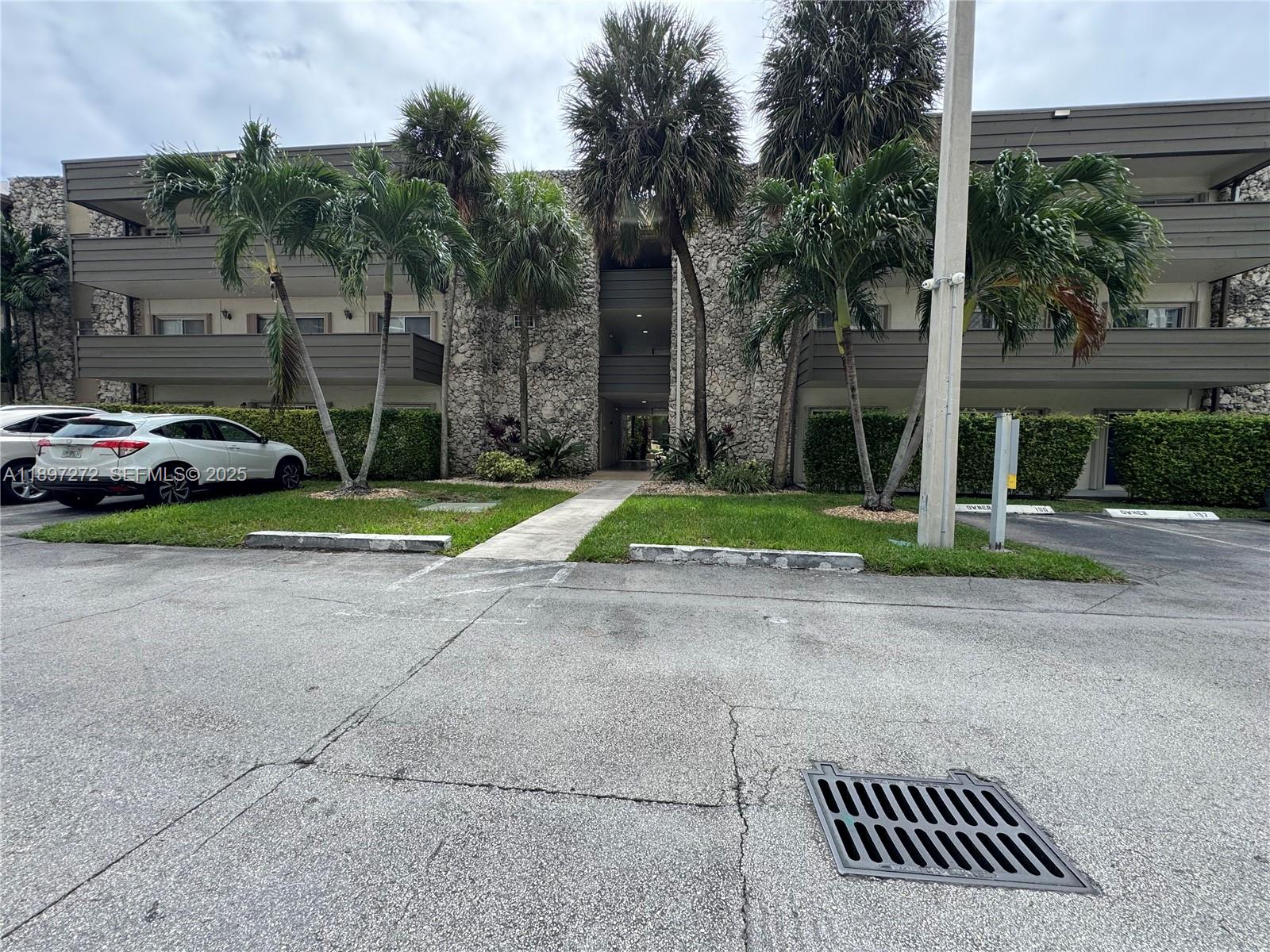 8315 SW 72nd Avenue 101B, Miami, FL 33143, Miami