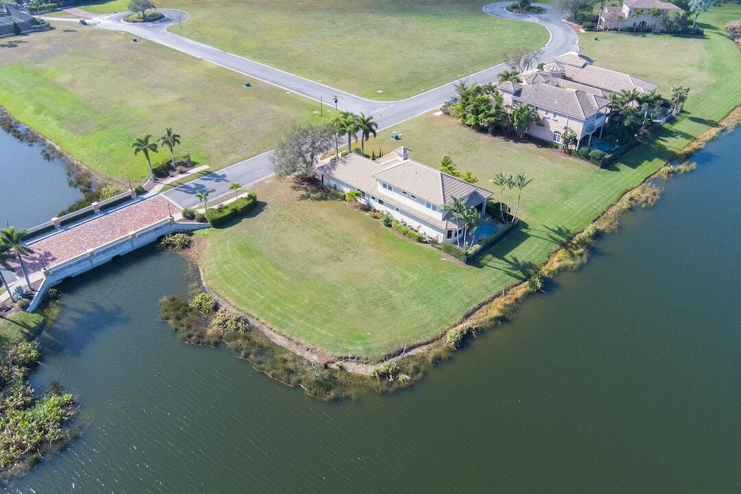 152 SE Santa Gardenia — photo 1