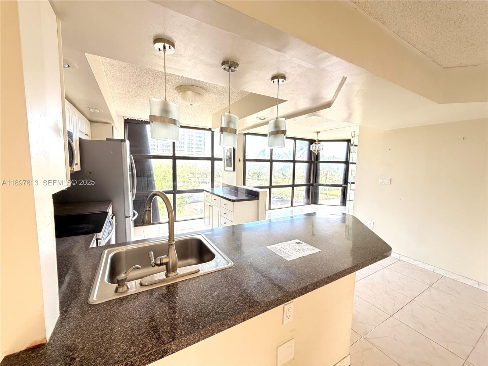 6423 Collins Avenue 310 — photo 8