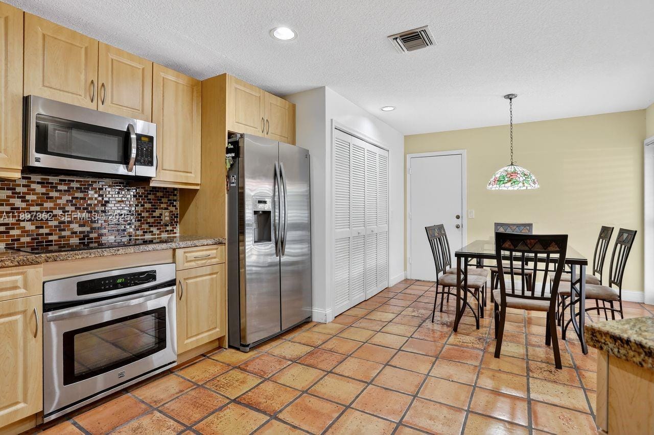 4119 W Palm Aire Drive A4 — photo 6