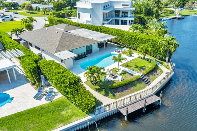 7730 Beta Circle E, Lake Clarke Shores, FL 33406