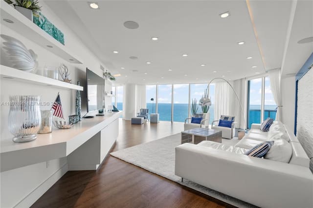 2711 S Ocean Drive 2305, sold in 2711 Hollywood Beach Cond, Hollywood, FL