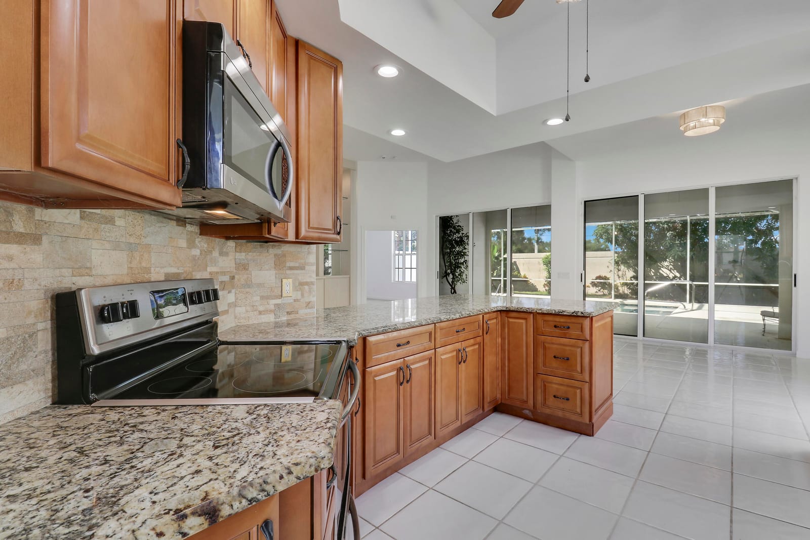 220 NW Bentley Circle — photo 4