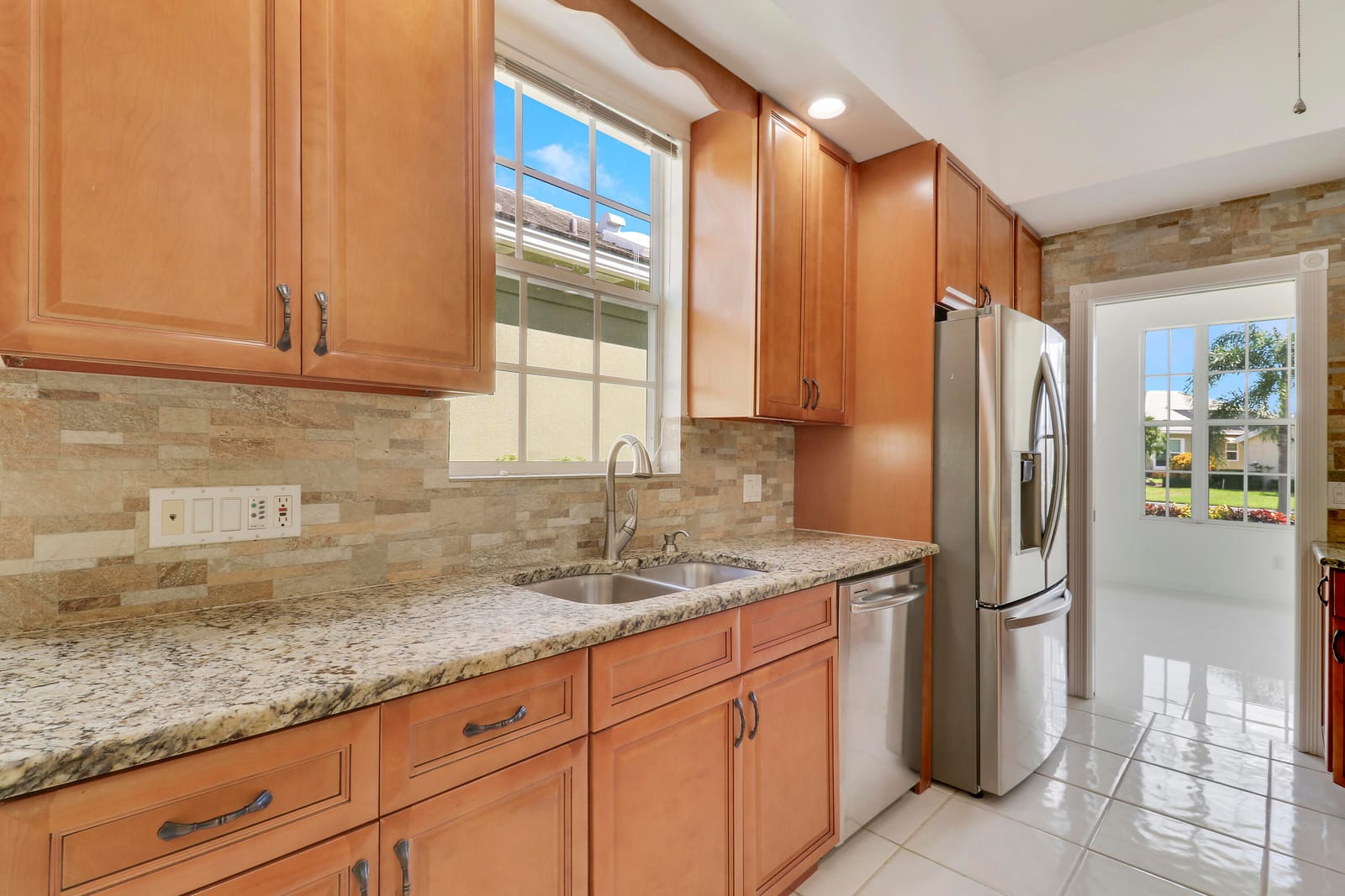 220 NW Bentley Circle — photo 5