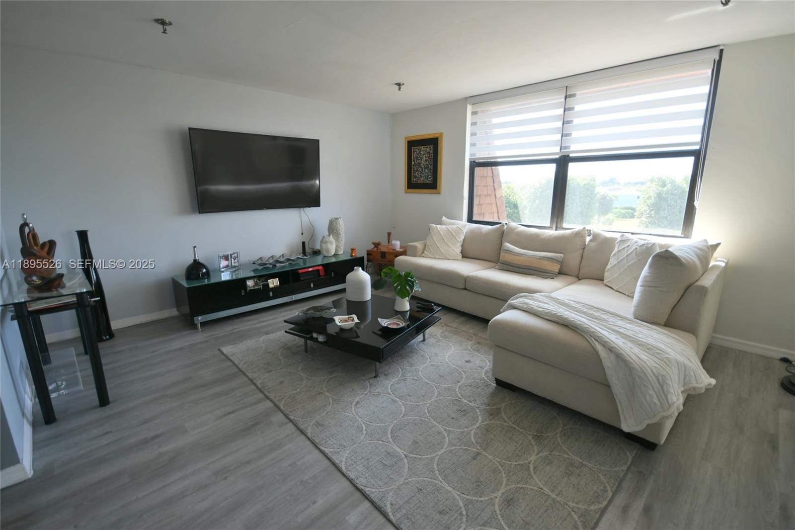 671 NE 195th Street 416-E, Miami, FL 33179 photo 2