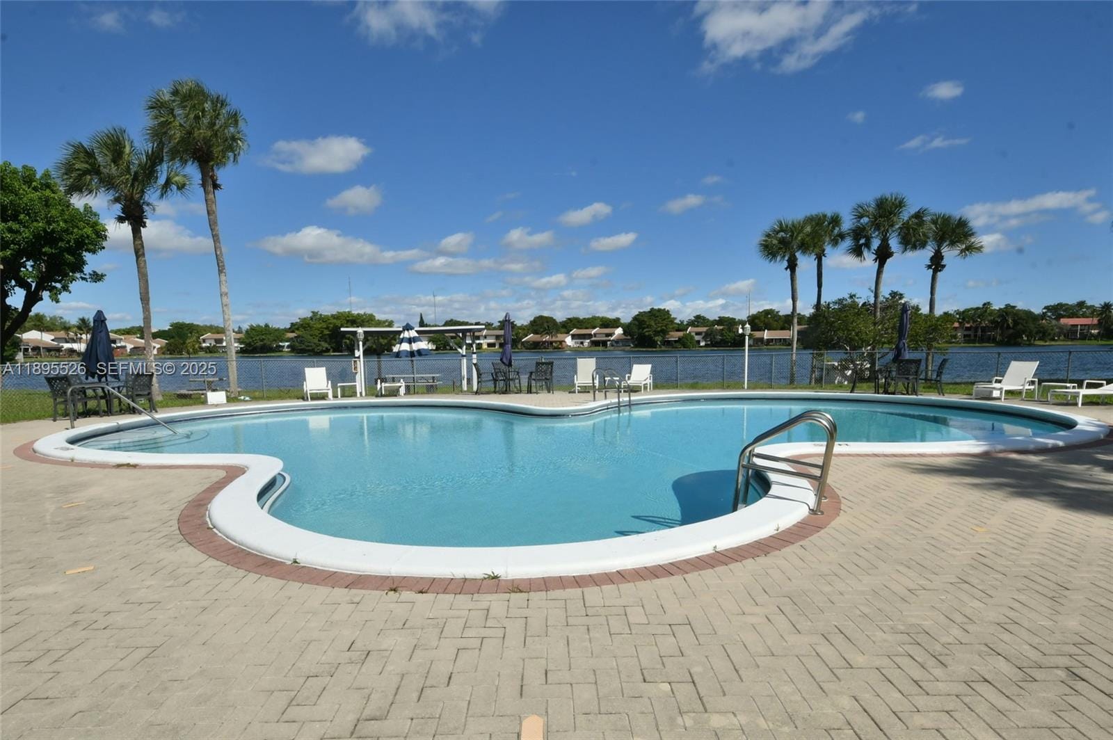 671 NE 195th Street 416-E, Miami, FL 33179 photo 8