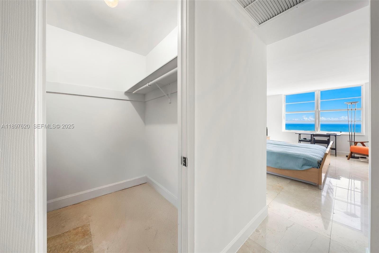 5555 Collins Avenue 14E, Miami Beach, FL 33140 photo 21