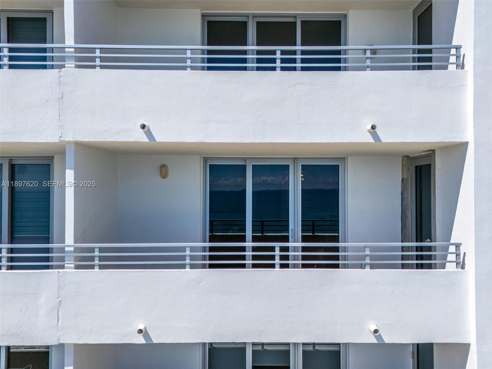 5555 Collins Avenue 14E, Miami Beach, FL 33140 photo 29