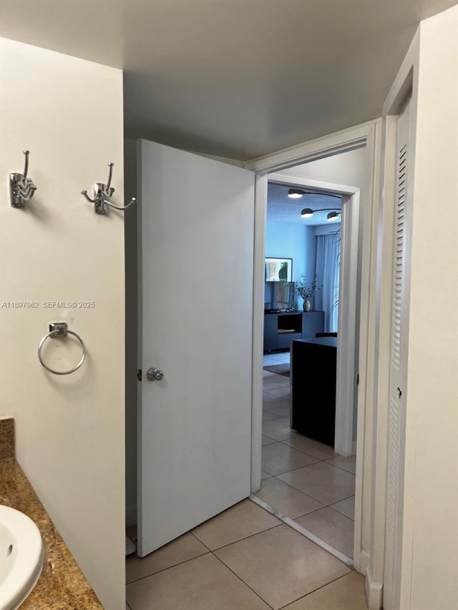 19501 E Country Club Drive 9404, Aventura, FL 33180 photo 16