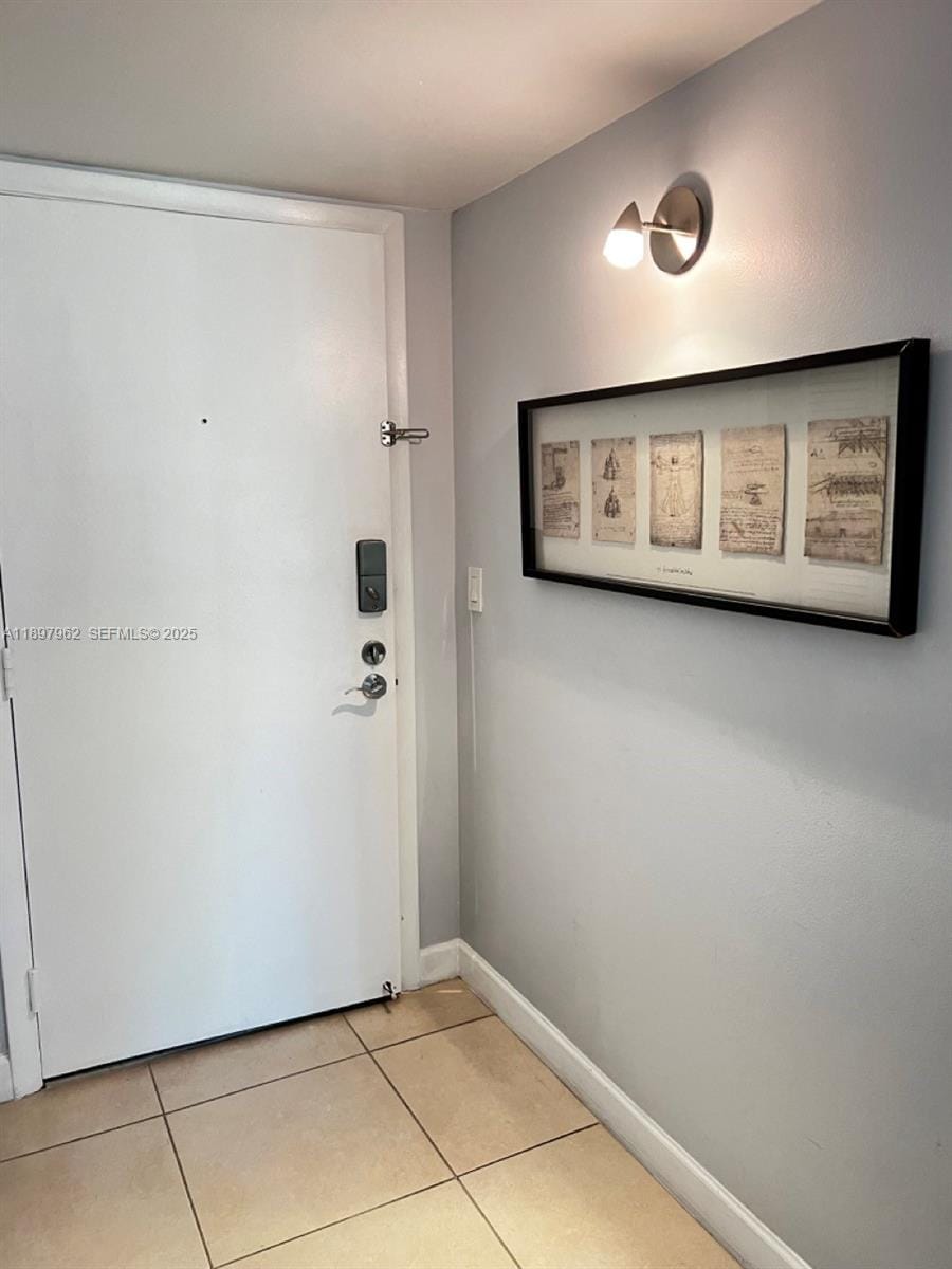 19501 E Country Club Drive 9404 — photo 5