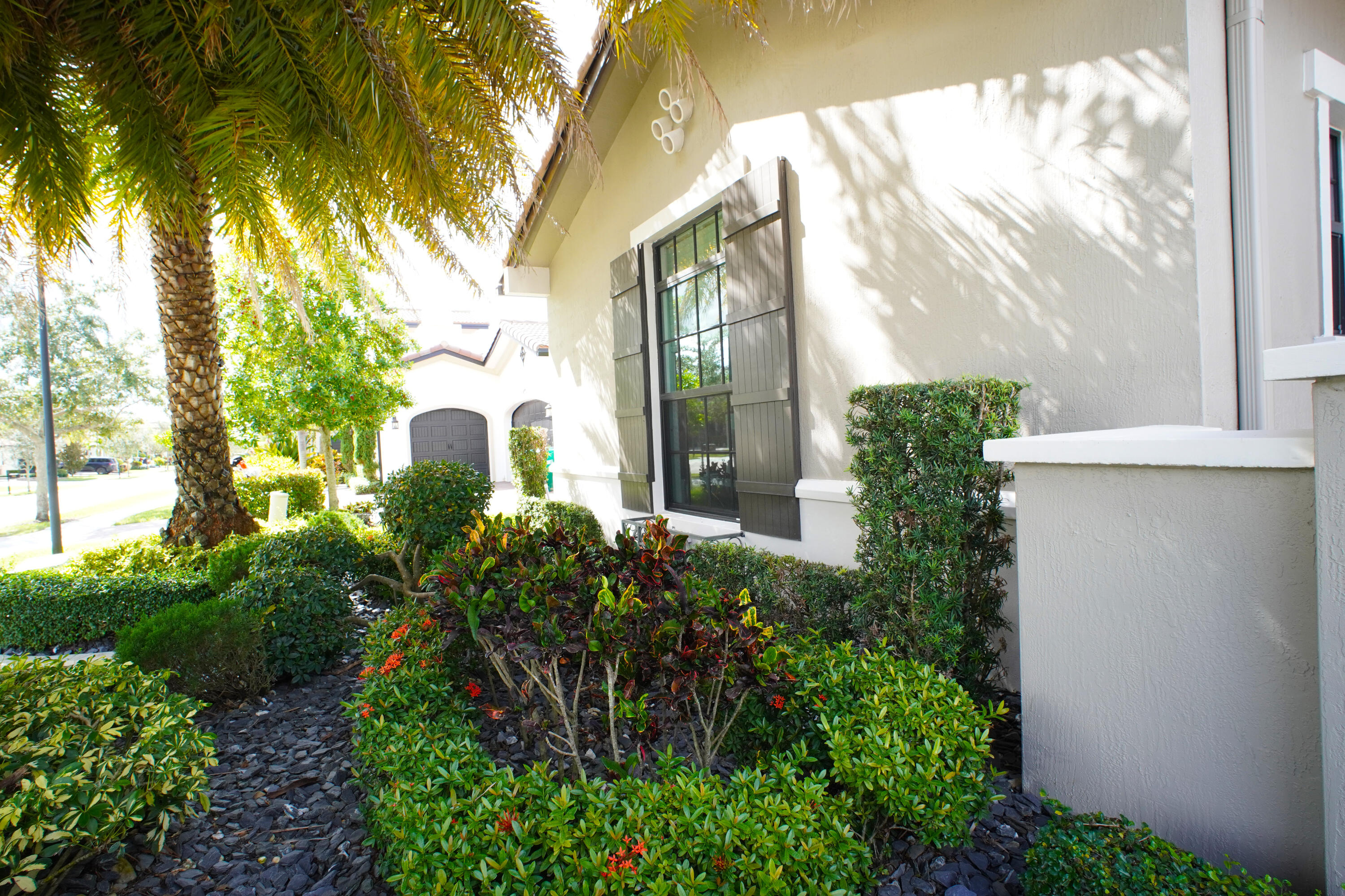 8965 Watercrest Circle E — photo 11