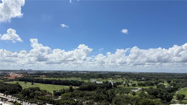 5300 Paseo Boulevard 1510, sold in 5300 Paseo, Doral, FL